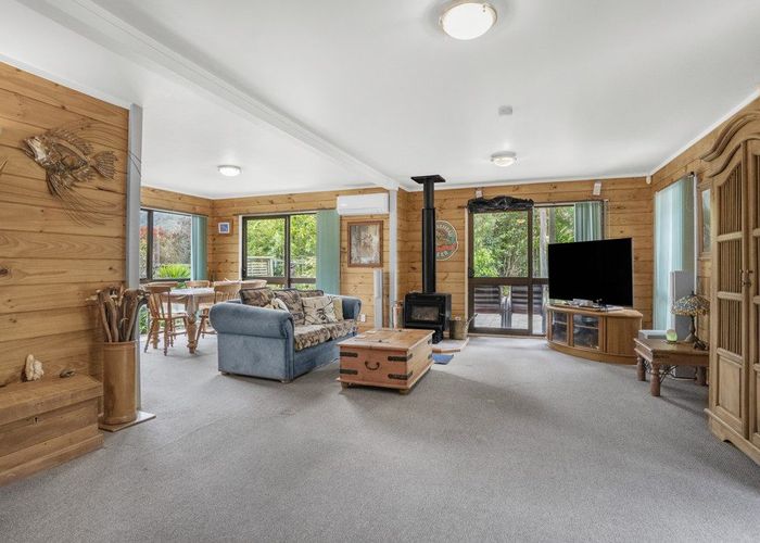  at 301 Main Road North, Brown Owl, Upper Hutt