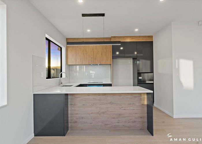  at 1/16 Binsted Road, New Lynn, Waitakere City, Auckland