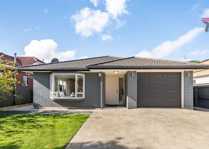  at 44 Bell Road, Waiwhetu, Lower Hutt