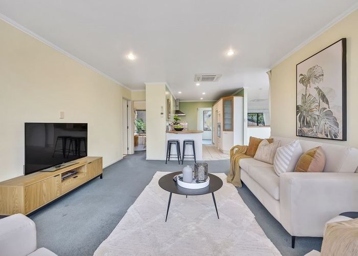  at 20 Belleaire Court, West Harbour, Auckland