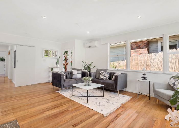  at 56 Park Road, Glenfield, Auckland