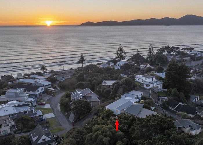  at 13 The Crescent, Raumati South, Kapiti Coast, Wellington