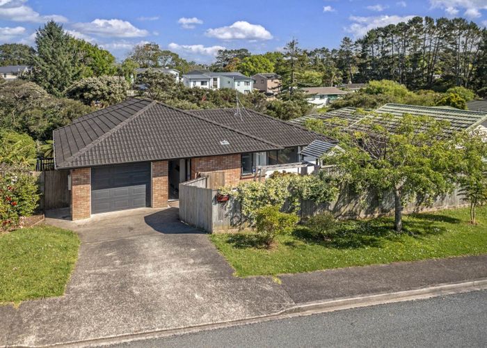  at 35 Jadewynn Drive, Massey, Waitakere City, Auckland
