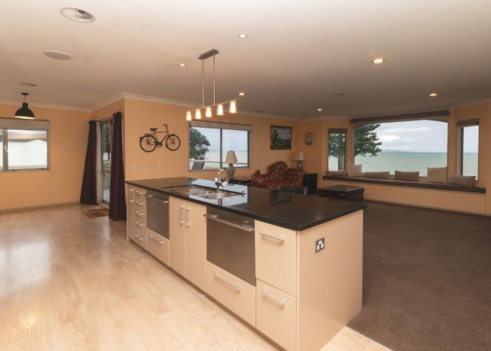  at 1/21 The Esplanade, Eastern Beach, Manukau City, Auckland