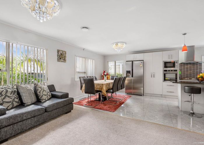  at 2/35 Landscape Road, Papatoetoe, Manukau City, Auckland