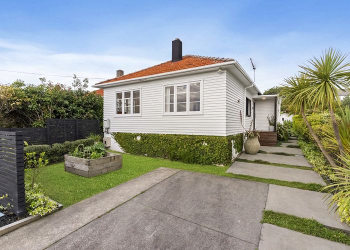  at 2A Wesley Street, Devonport, North Shore City, Auckland