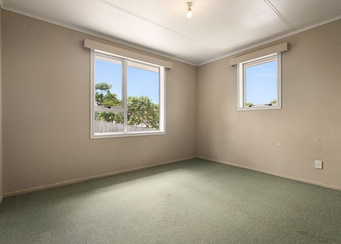  at 5 Leonard Place, Otara, Manukau City, Auckland