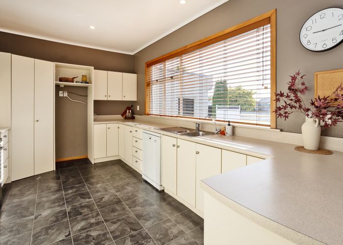  at 86 Wilton Street, Windsor, Invercargill