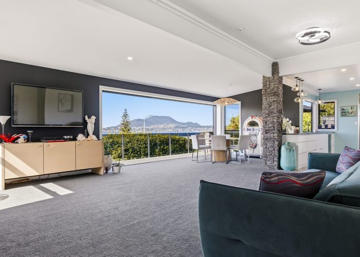  at 2 Scenic Heights, Acacia Bay, Taupo, Waikato
