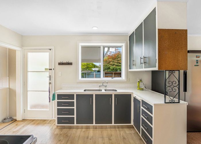  at 4 Vivian Street, Burwood, Christchurch