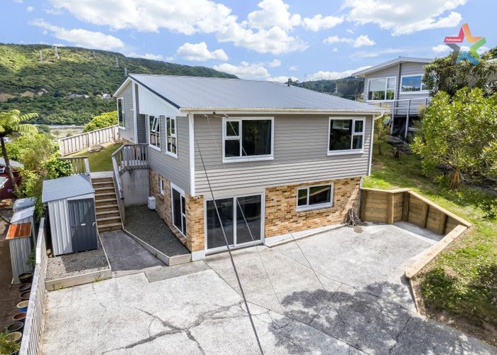  at 11 Manor Drive, Stokes Valley, Lower Hutt