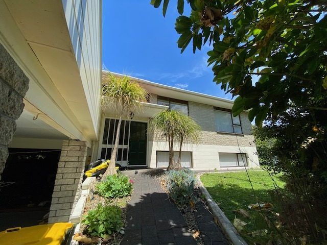  at 2 Grammar School Road, Pakuranga, Auckland