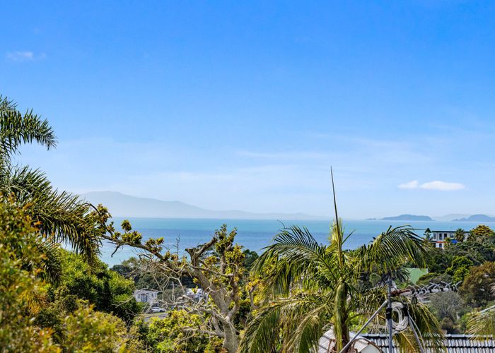  at 1/16 Arran Road, Browns Bay, North Shore City, Auckland