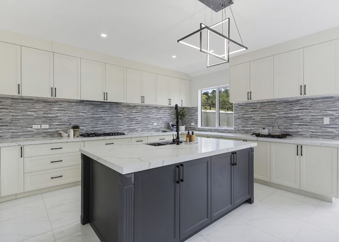  at 16 Cassie Close, Tōtara Park, Auckland