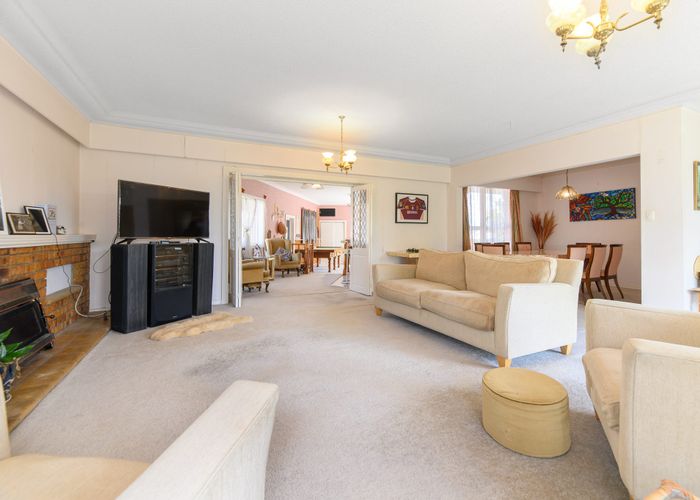  at 6 Heaphy Street, Blockhouse Bay, Auckland