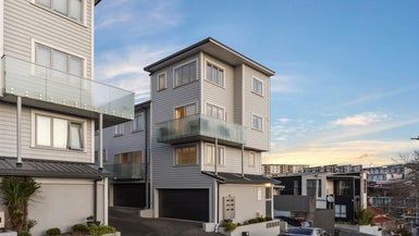  at 10/6 Fleet Street, Eden Terrace, Auckland