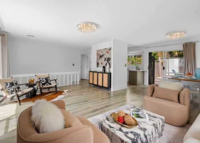  at 5 Cyclarama Crescent, Massey, Waitakere City, Auckland