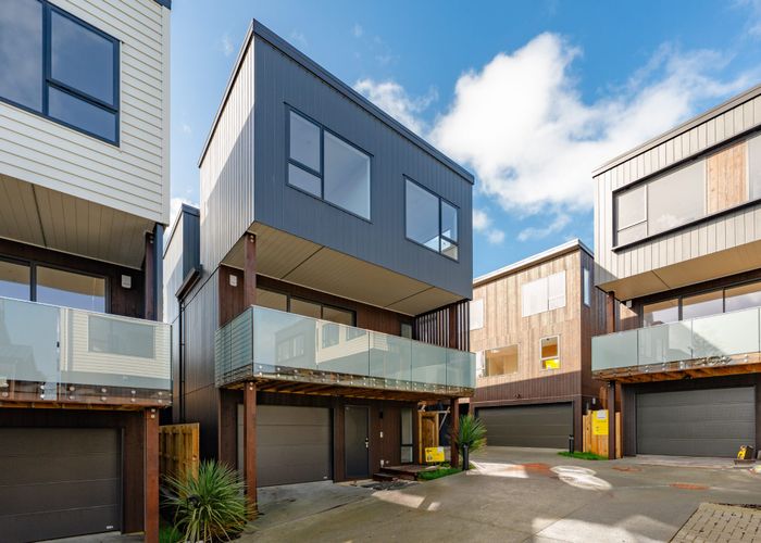  at 4/36 William Souter Street, Forrest Hill, North Shore City, Auckland