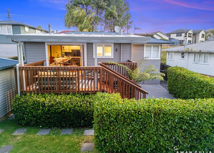  at 29 Amberley Avenue, Te Atatu South, Auckland