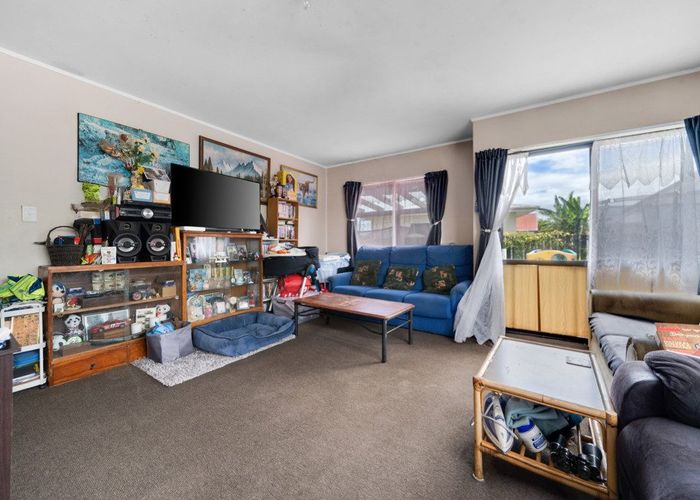  at 2/3 Volta Place, Clendon Park, Manukau City, Auckland