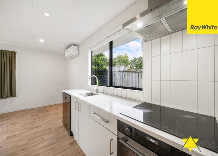  at 3/85 Hutchinson Avenue, New Lynn, Waitakere City, Auckland