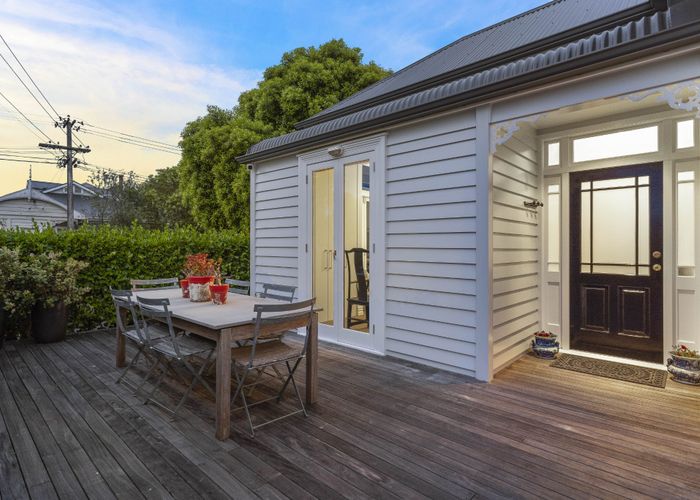  at 56 John Street, Ponsonby, Auckland