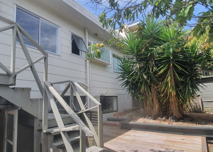  at 2/156 Manuka Road, Bayview, North Shore City, Auckland