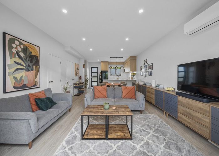  at 5/11 Karamu Street, Te Atatu Peninsula, Waitakere City, Auckland