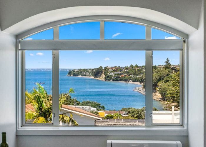  at 2/20 Gulf View Road, Murrays Bay, Auckland