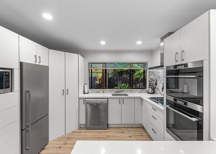  at 18 Perotti Place, Conifer Grove, Takanini
