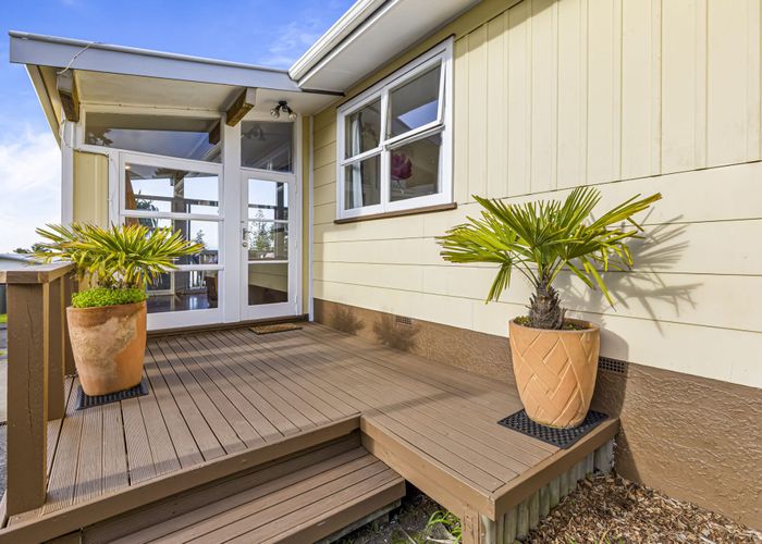  at 6 Illana Place, Ranui, Waitakere City, Auckland