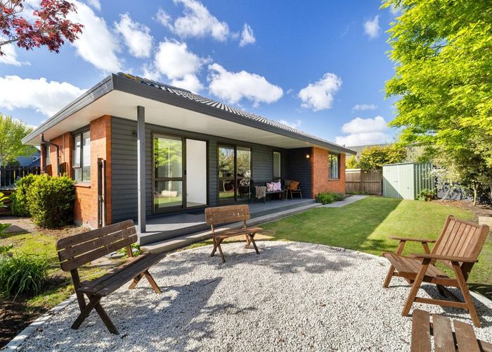  at 1/27 Royleen Street, Casebrook, Christchurch