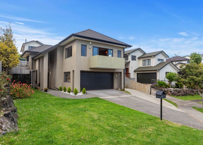  at 12 Ginko Place, Mangere, Auckland
