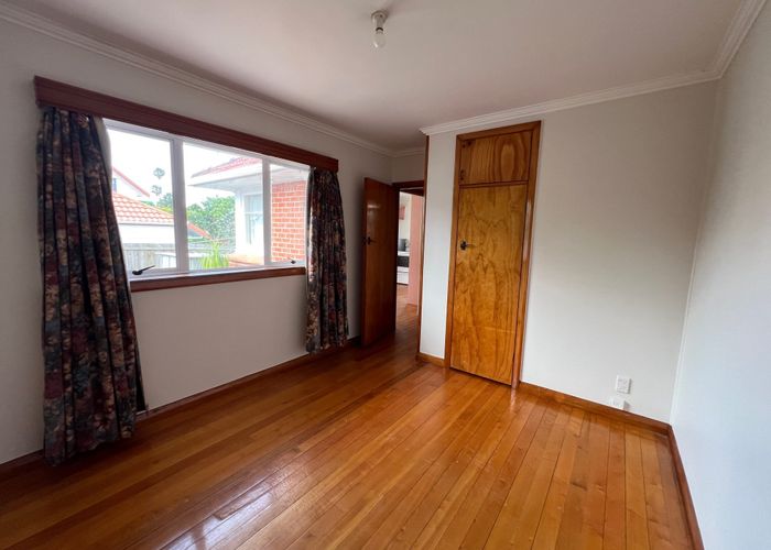  at 9 Hamlin Road, Mount Wellington, Auckland