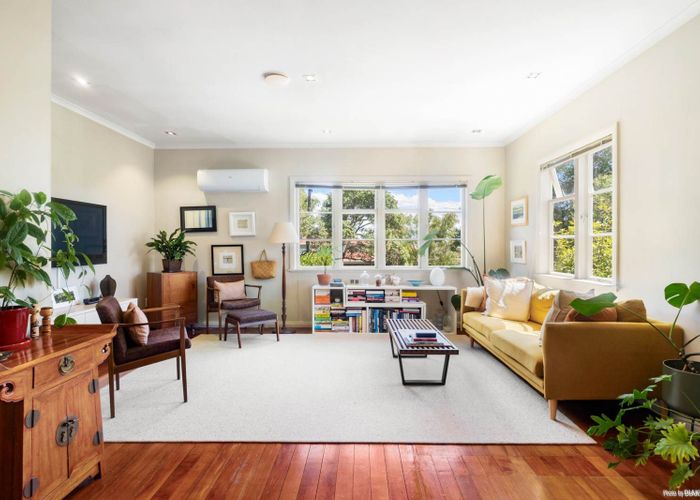  at 9 Eldon Road, Mount Eden, Auckland