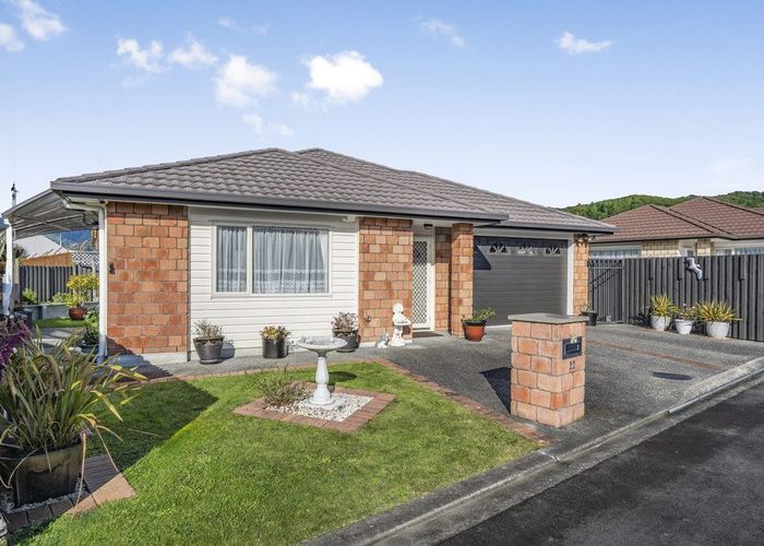  at 22 Woodland Mews, Wainuiomata, Lower Hutt