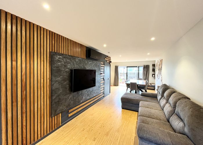  at 42 Bordeaux Parade, Te Atatu South, Waitakere City, Auckland