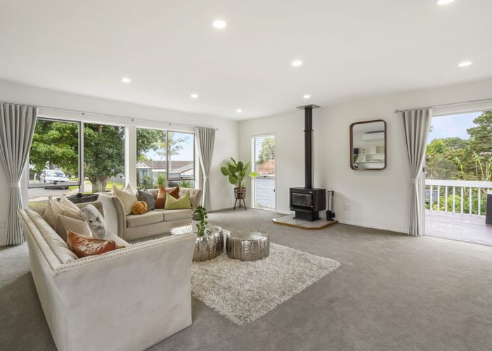  at 38 Deverell Place, Northcross, Auckland