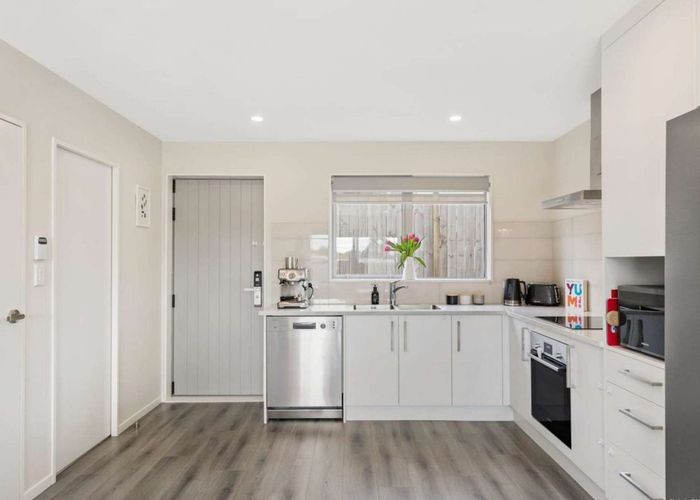  at 4/5 Woolfield Road, Papatoetoe, Manukau City, Auckland