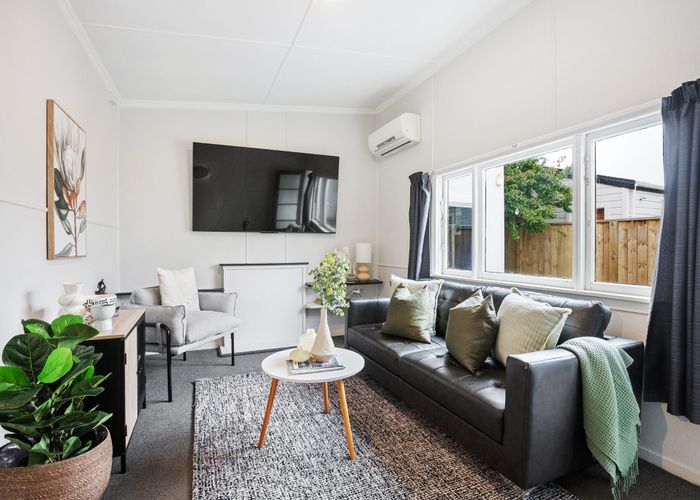  at 8B Hurley Road, Paraparaumu Beach, Paraparaumu