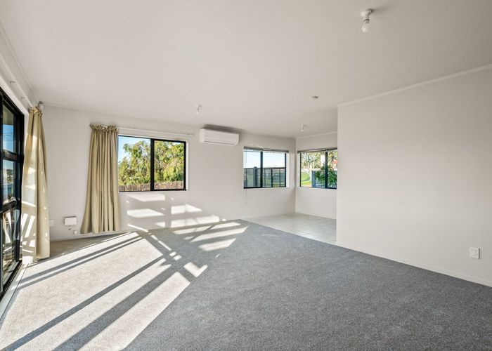  at 99 Boundary Road, Blockhouse Bay, Auckland City, Auckland