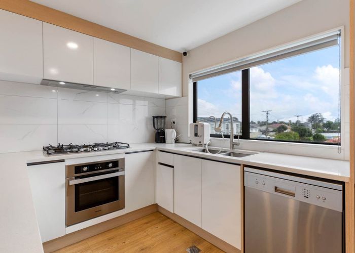  at 2/20 Charles Street, Papatoetoe, Manukau City, Auckland