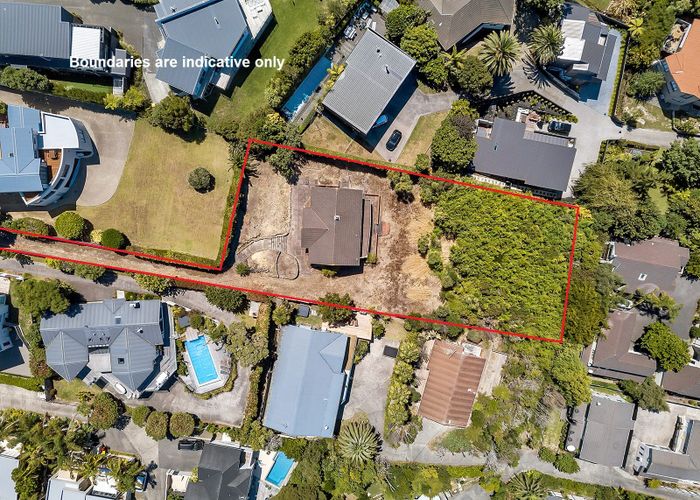  at 28 Parr Terrace, Castor Bay, Auckland