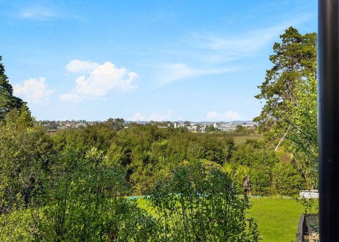  at 24 Edgerton Road, Te Atatu Peninsula, Waitakere City, Auckland