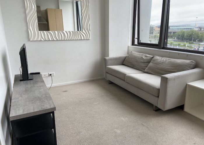  at 17 Putney Way, Manukau, Manukau City, Auckland