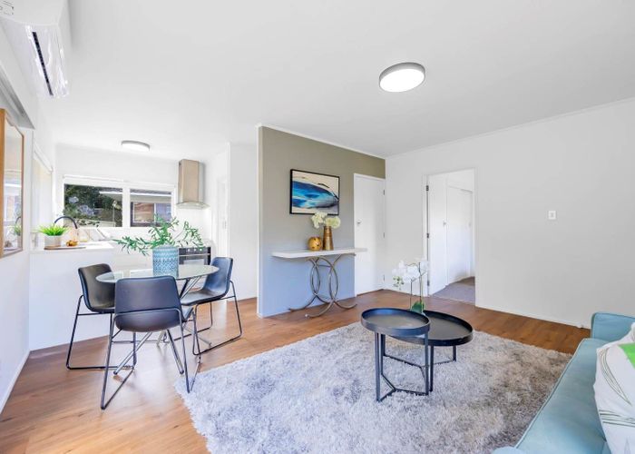  at 2/5 Finn Place, Totara Vale, North Shore City, Auckland