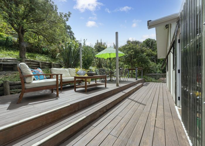  at 24 Seaview Road, Piha, Waitakere City, Auckland