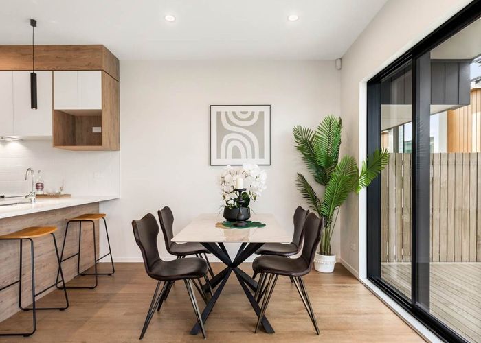  at 5/145 Carlisle Road, Northcross, Auckland