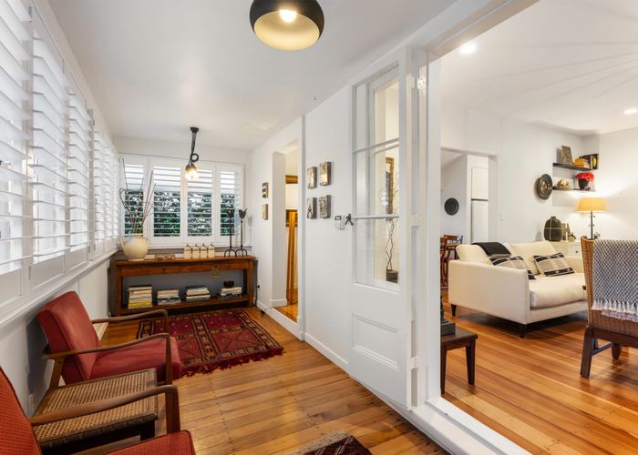 at 9 Minto Road, Remuera, Auckland