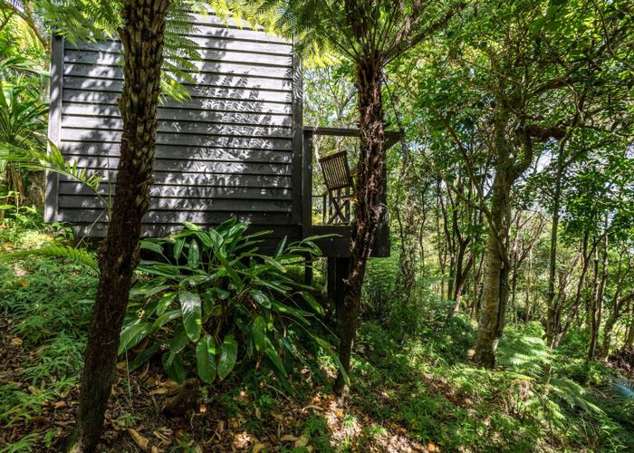  at 9 O'Brien Road, Omiha, Waiheke Island, Auckland